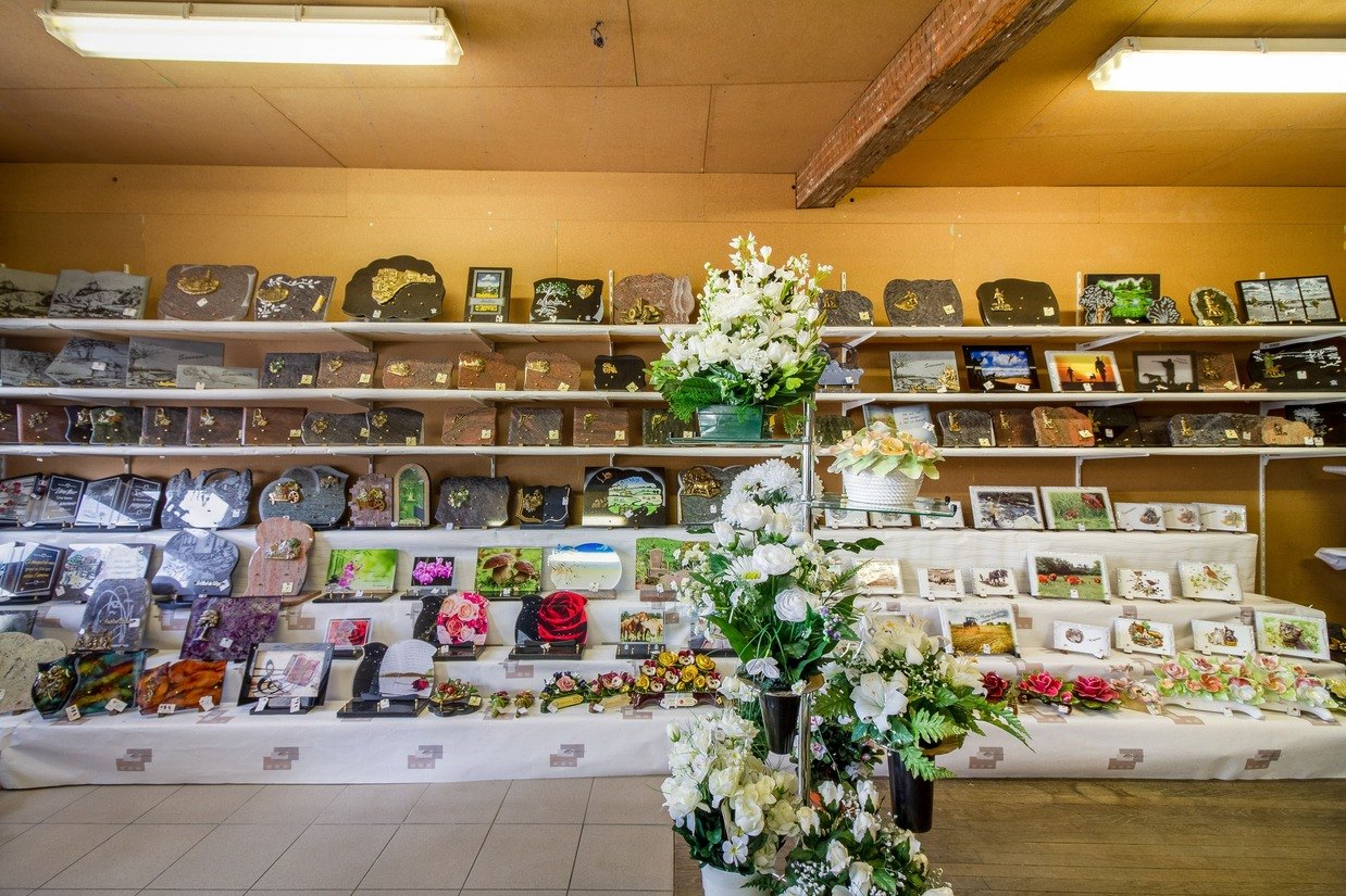 produits au magasin funeraire