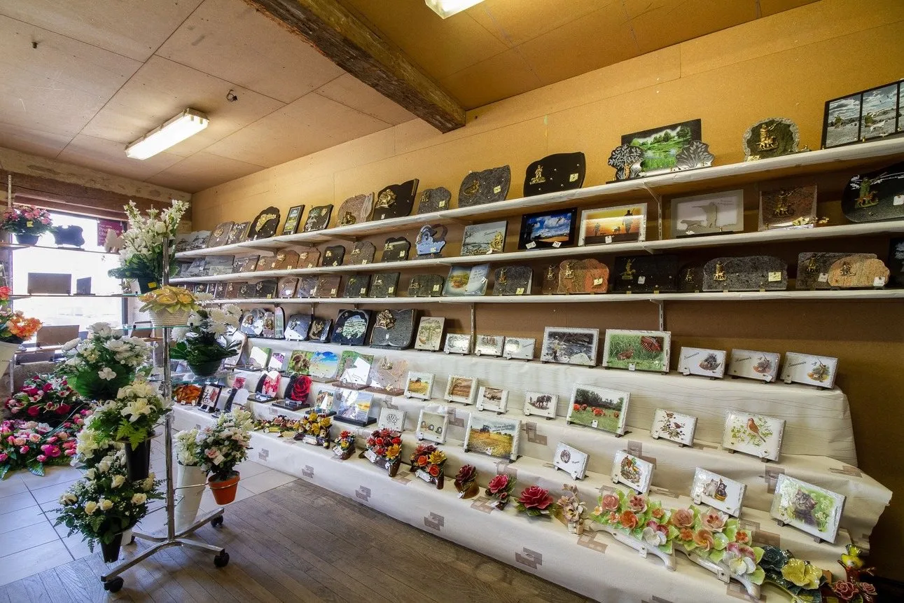 Magasin d'article funéraire